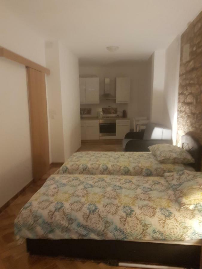 Studio Apartman Via Šibenik Exterior foto
