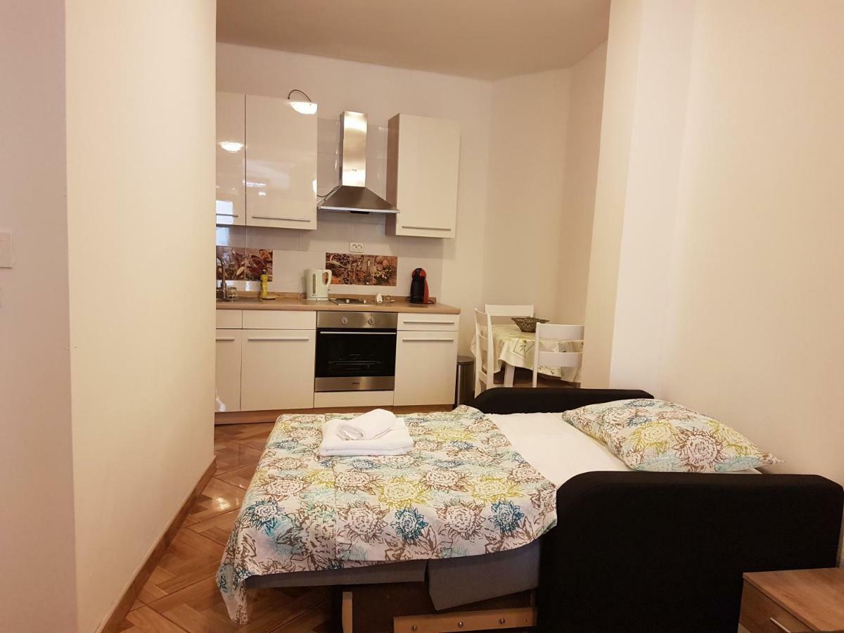 Studio Apartman Via Šibenik Exterior foto